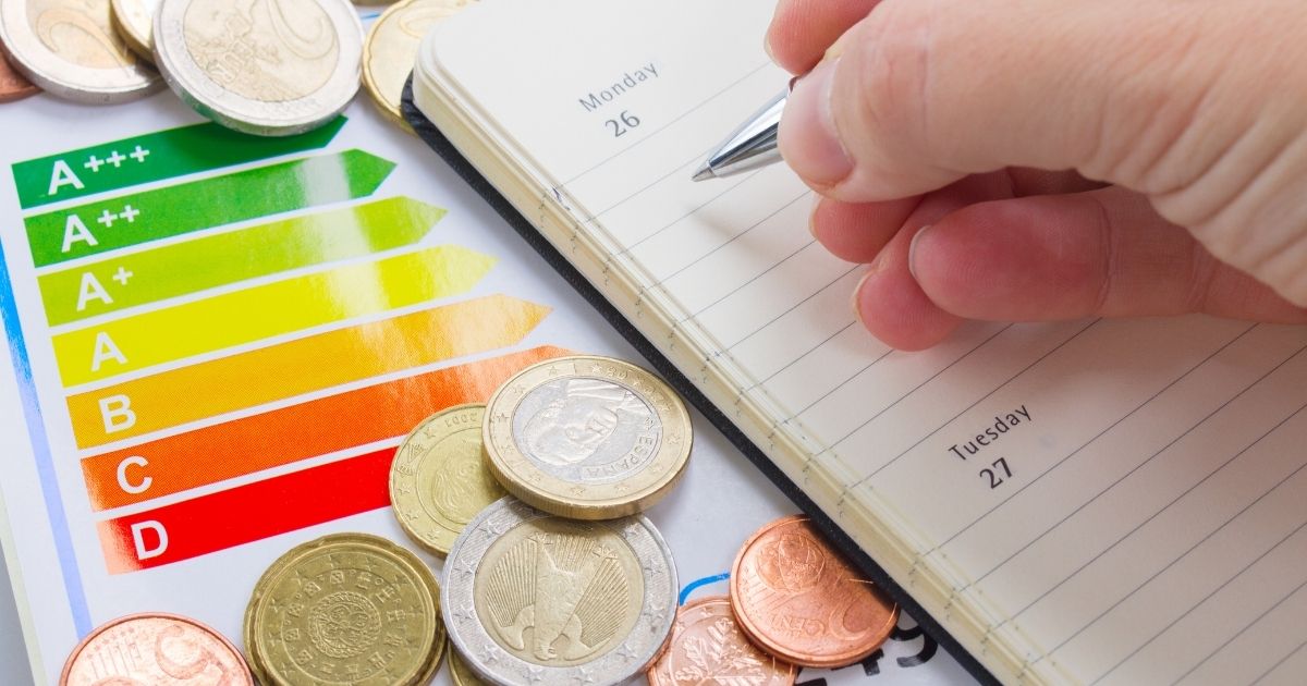 Milhares de famílias podem solicitar até 65% de desconto na conta de luz; veja como