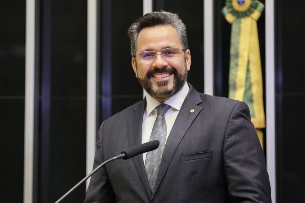 Alan Rick comemora pagamento de R$ 1,2 milhões em emendas para saúde do Acre