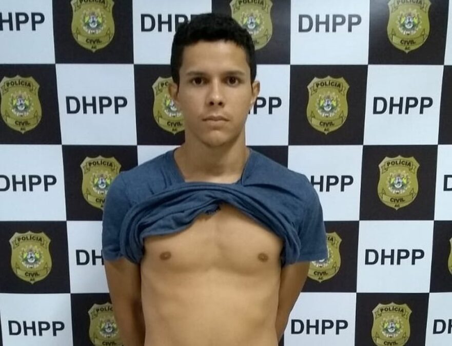 Enteado que matou padrasto a facadas e feriu a mãe no Acre é absolvido pela Justiça