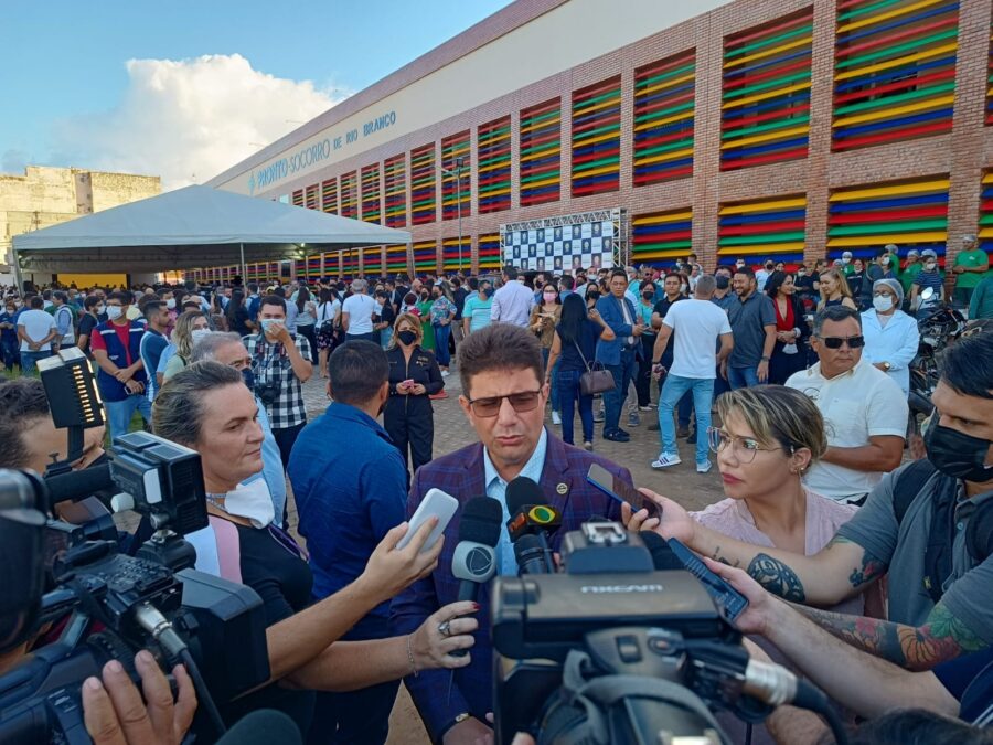 Governador inaugura nova enfermaria do Pronto-socorro de Rio Branco com 126 leitos