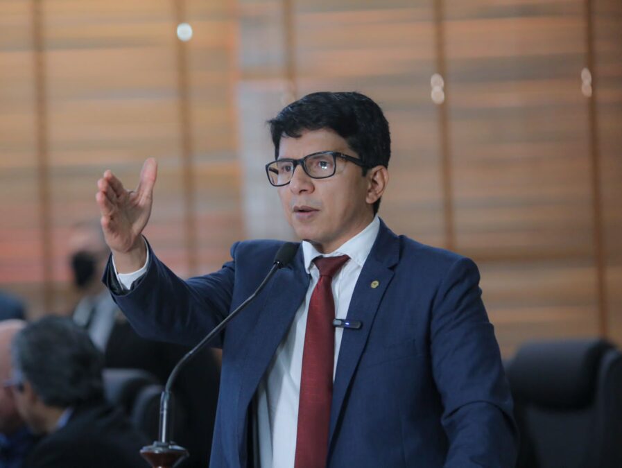 Jenilson estreia programa Bom Dia Trabalhador e diz que o Acre precisa de um novo projeto de desenvolvimento