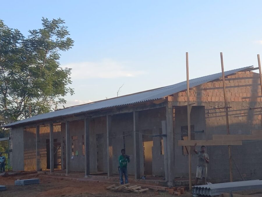 Governo do Acre avança na reconstrução de escola que foi alvo de incêndio criminoso, em Sena Madureira