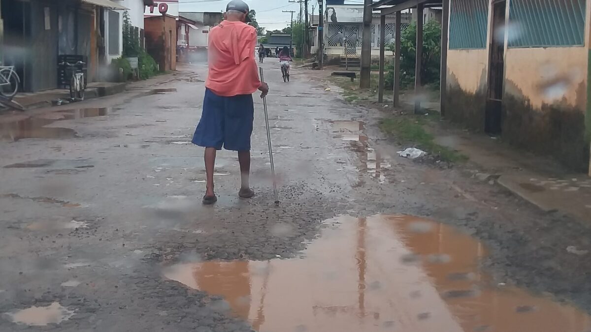 Com ruas precárias, moradores do bairro da Vitória em Sena pedem socorro, cobram prefeitura e vereadores