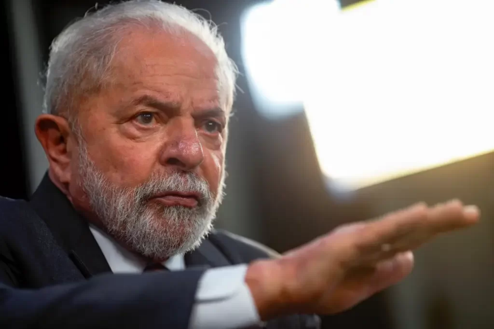 Contador ligado a Lula é suspeito de lavar R$ 16 milhões em loteria com PCC