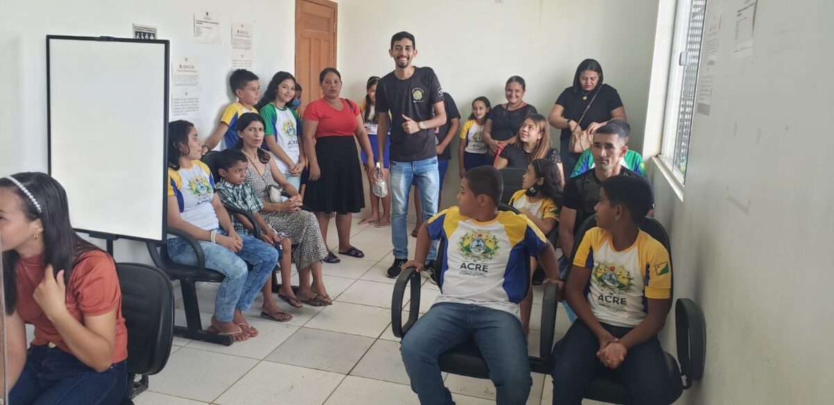 Projeto “QUEM SOU EU?” é realizado pela Escola Anjo da Guarda, em Sena Madureira; Estudantes têm acesso a carteira de identidade