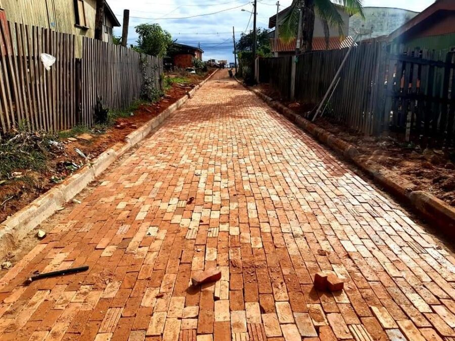 Convênio entre governo do Acre e Sena Madureira garante pavimentação de rua do bairro Rosa Gonçalves