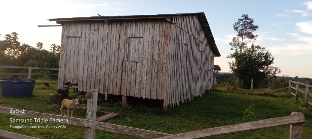 Em Sena Madureira, escola da zona rural não tem água, nem energia e nem merenda