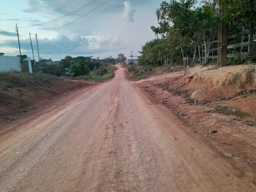 Moradores voltam a cobrar prefeito Mazinho sobre asfaltamento do ramal do Pólo Elias Moreira, em Sena