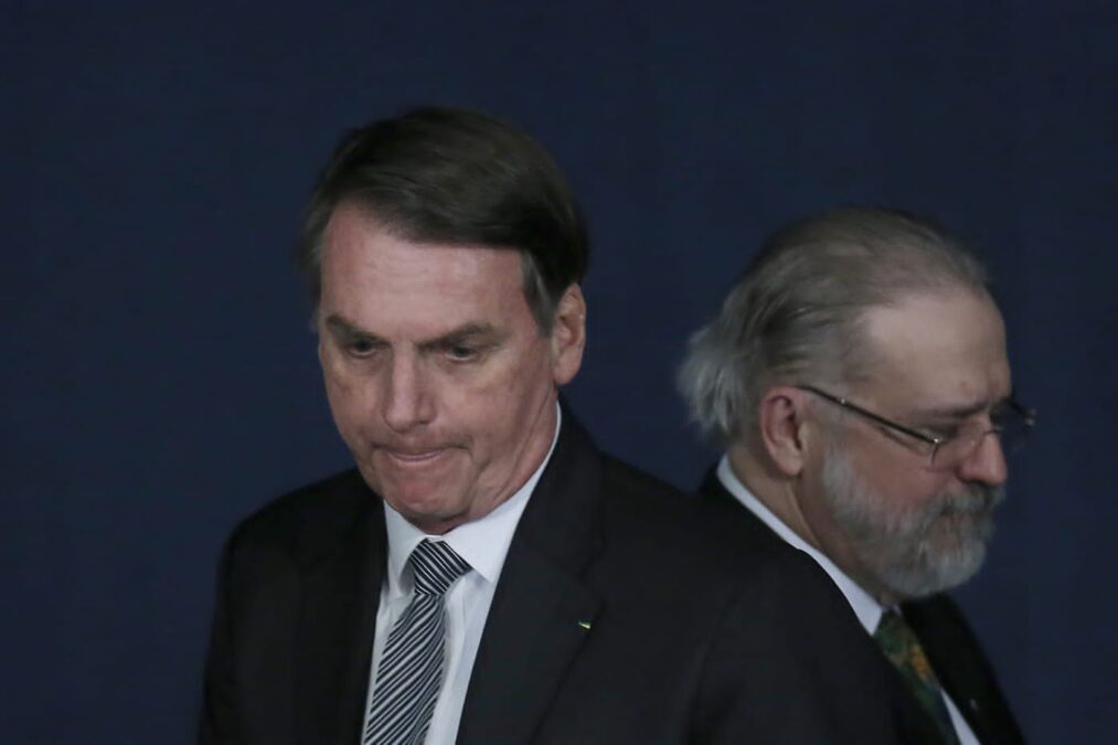 Mais de 40 procuradores pedem a Augusto Aras investigação de Bolsonaro por falas contra urnas eletrônicas