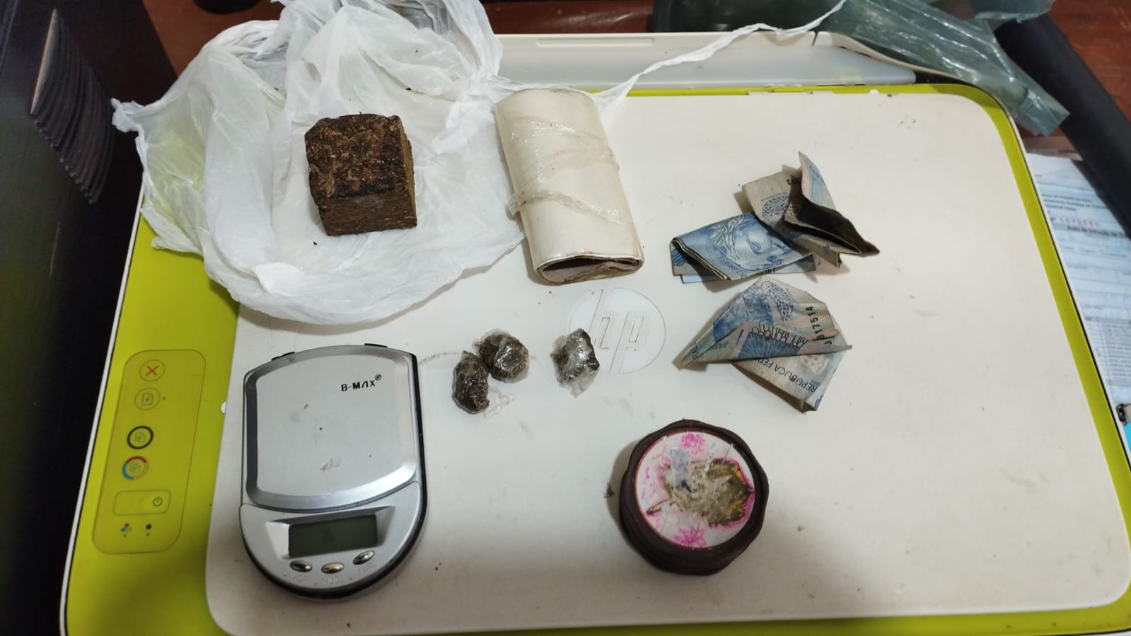 Manoel Urbano: Homem fica nervoso ao avistar a Polícia e acaba preso com drogas