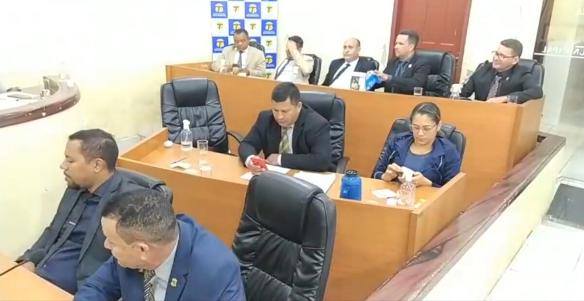 Em Sena, vereadores de oposição são pressionados a desembarcar da CPI do cartão corporativo