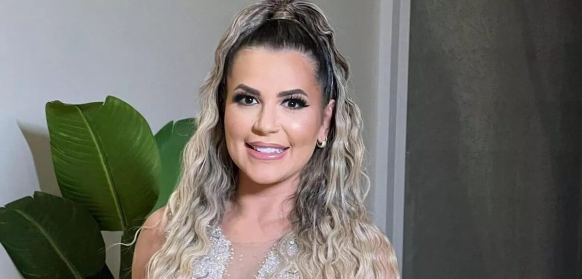 Deolane Bezerra se manifesta pela primeira vez após polícia levar joias e carros de sua casa