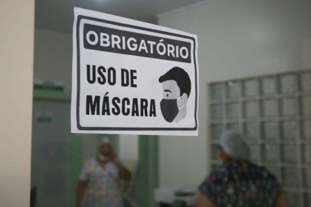 Uso de máscaras em ambientes fechados volta a ser obrigatório no Acre