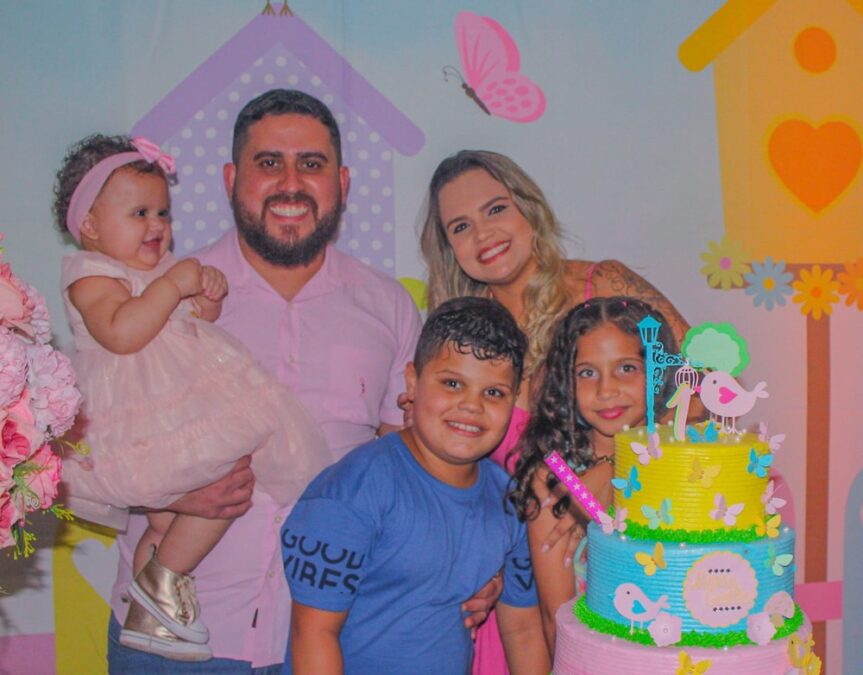 Advogado entra na Justiça para reconhecer enteados como filhos: ‘Além do laço eterno de amor, nosso sobrenome é o mesmo’