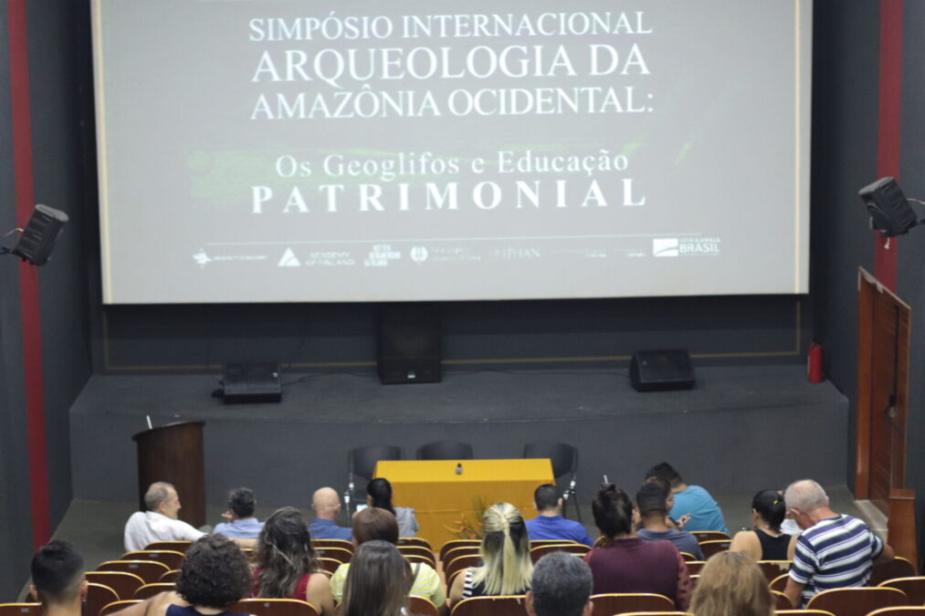 Secretaria de Turismo participa de simpósio sobre Geoglifos