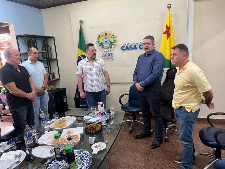 Senador eleito Alan Rick é recebido pela equipe de transição de Gladson Cameli