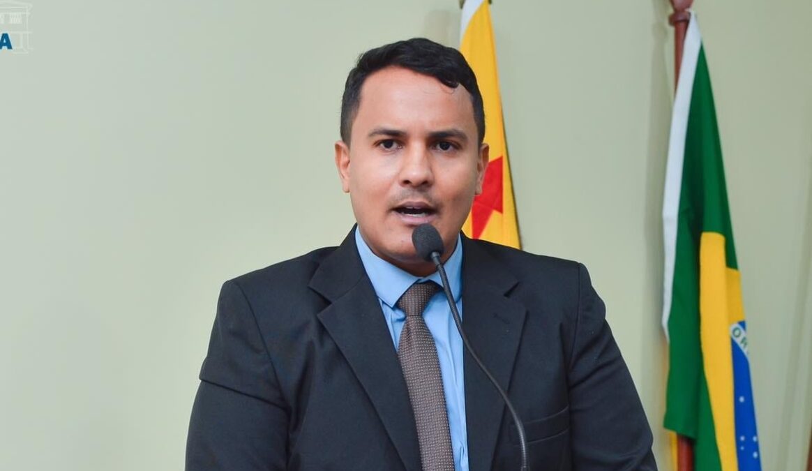 Elvis Dany cutuca vereadores da base do prefeito Mazinho: “Votaram contra a comunidade”