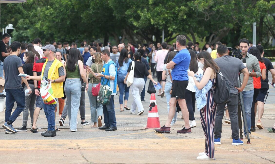 Gabarito do Enem será publicado no dia 23; saiba como foi o 2º dia