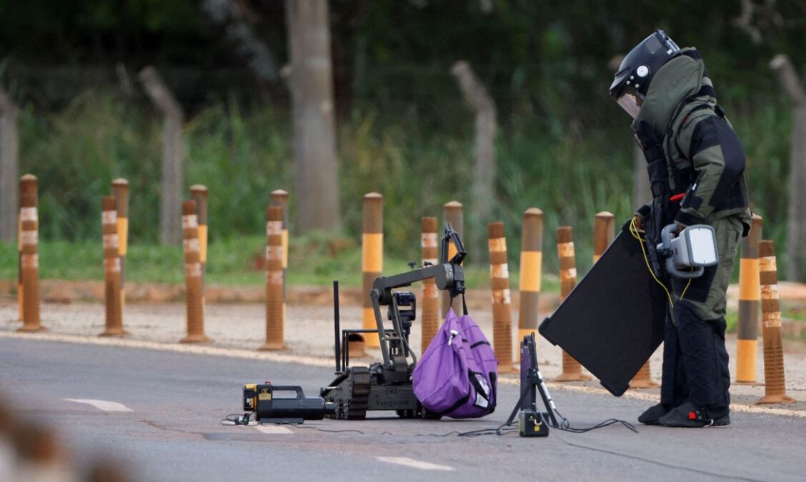 Polícia encontra material explosivo abandonado no Distrito Federal