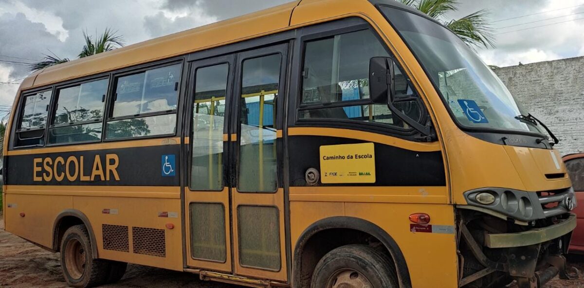 Com documentação vencida, Ônibus Escolar Municipal é apreendido durante blitz em Sena Madureira