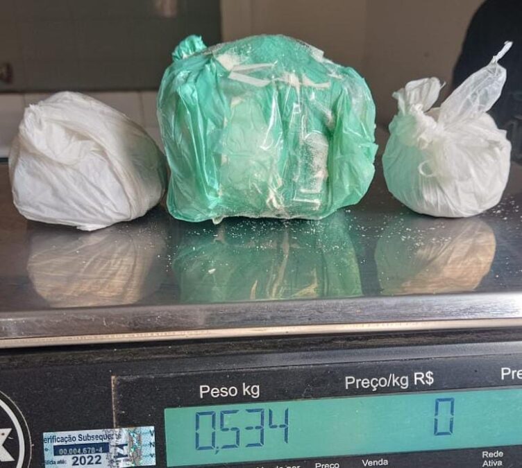 PM e Policia Civil prendem traficante e apreendem droga em Santa Rosa do Purus