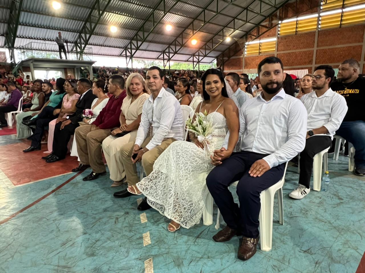 Seiscentas pessoas dizem sim na última cerimônia do Casamento Coletivo de 2022