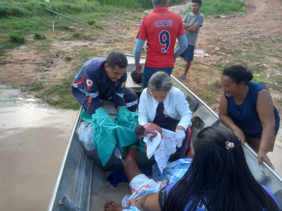 Em Sena, mulher entra em trabalho de parto dentro de embarcação antes de chegar a hospital