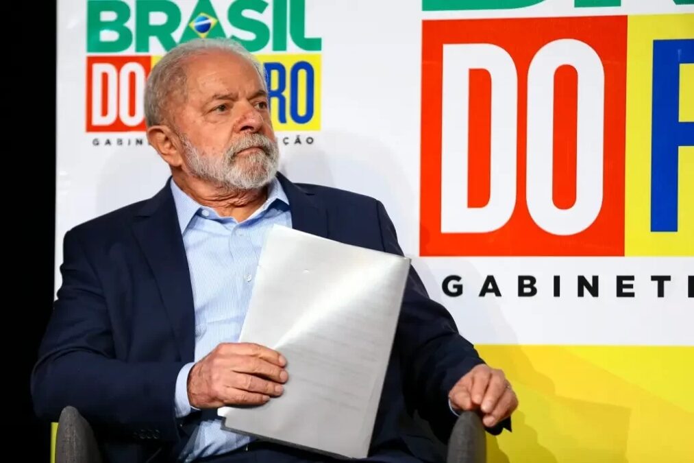 Lula promete isenção de Imposto de Renda para quem ganha até R$ 5 mil