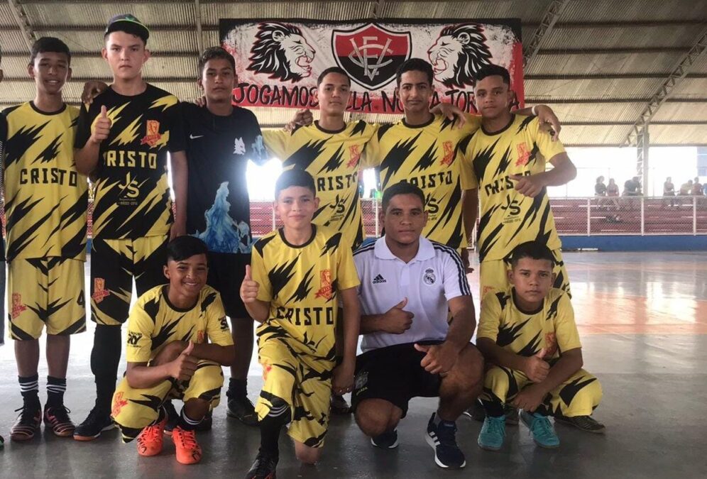 Time juvenil Sub14 de Sena Madureira pede ajudar para comprar camisário