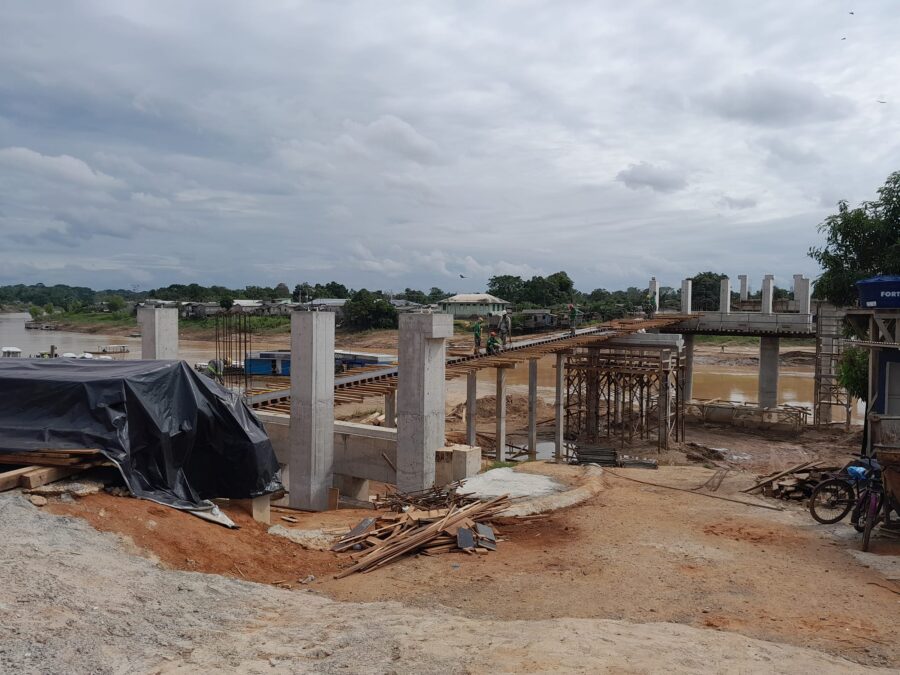 Construção da segunda ponte de Sena Madureira segue a todo vapor, mesmo no inverno