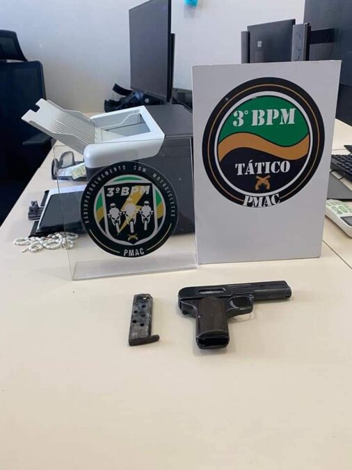 PM apreende menor com arma de fogo e recupera motocicleta roubada
