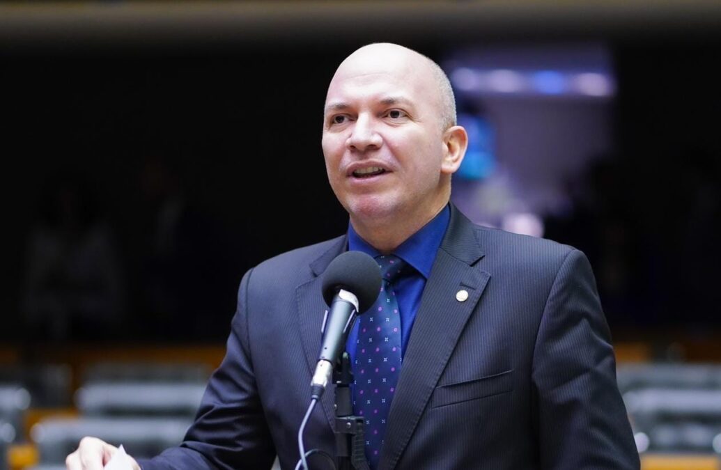 Deputado Gerlen Diniz apresenta Projeto de Lei que proíbe a cobrança de taxas bancárias em contas correntes inativas