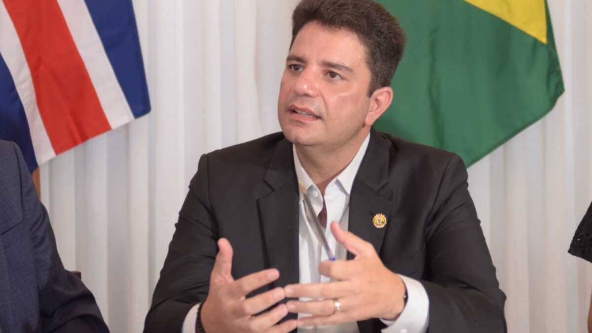 STJ nega afastamento de Gladson e não permite prisão de parentes do governador