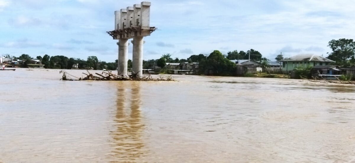 “Nível do Rio Iaco apresenta leve diminuição em Sena Madureira, mas ainda está acima da cota de alerta”