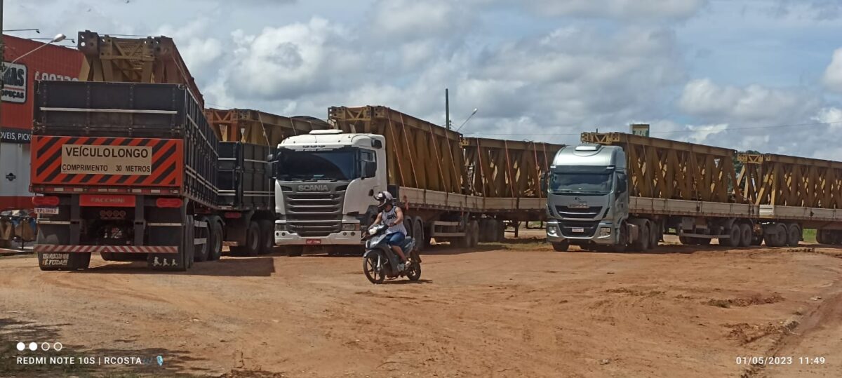 Estrutura que será usada na nova etapa na construção da Ponte do Segundo Distrito chega em Sena Madureira