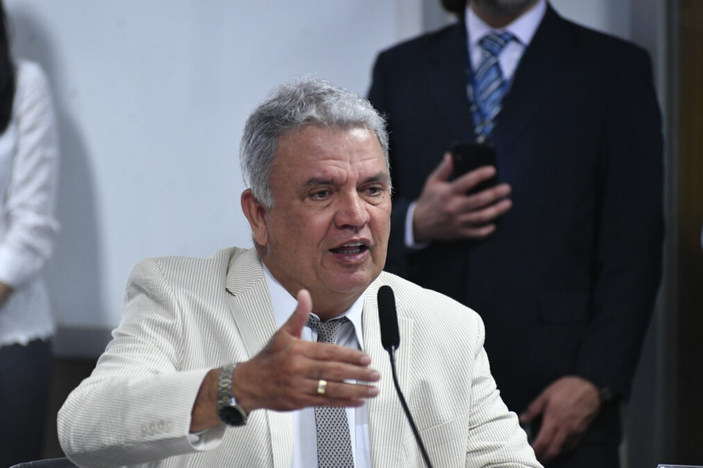 Senador Petecão solicita transferência da Agência Fluvial da Marinha de Boca do Acre para Rio Branco