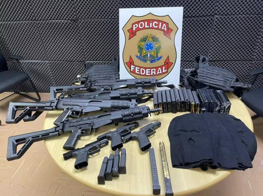 Deputados de oposição apresentam projeto para suspender decreto de armas de Lula