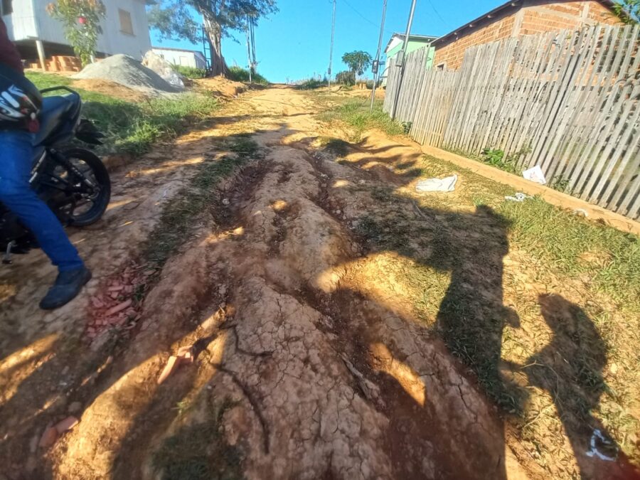 SENA: Moradores da Rua Florentino Moreno clamam por melhorias e criticam inércia da Prefeitura