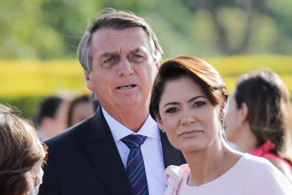 CPMI encontra novos depósitos de Mauro Cid para Michelle Bolsonaro, revela site