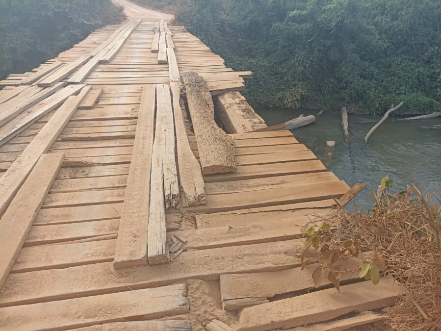Moradores cobram do prefeito Mazinho construção de nova ponte no Cassariam