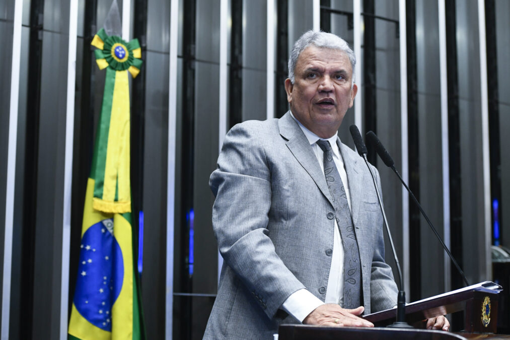 Petecão consegue R$ 14,7 milhões junto ao Ministério da Agricultura para pagamento a convênios