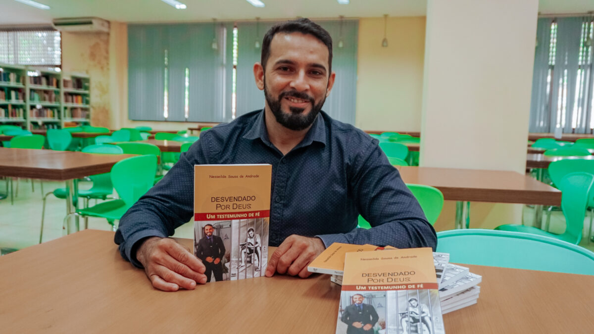 Ex-reeducando da penitenciária de Rio Branco lança livro intitulado Desvendado por Deus