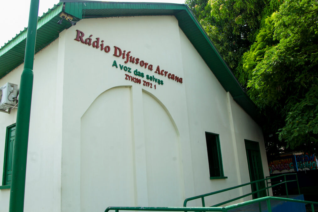 Rádio Difusora Acreana completa 79 anos de serviço e entretenimento