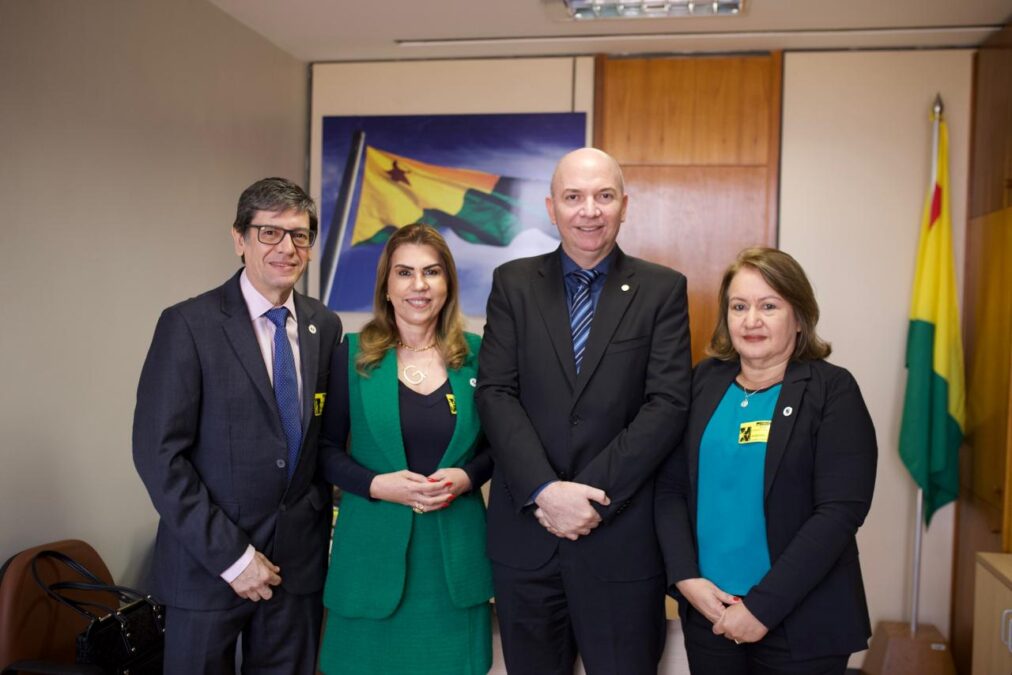 Em Brasília, Gerlen Diniz recebe reitora da Ufac e discute sobre implantação do curso de Direito em Sena Madureira