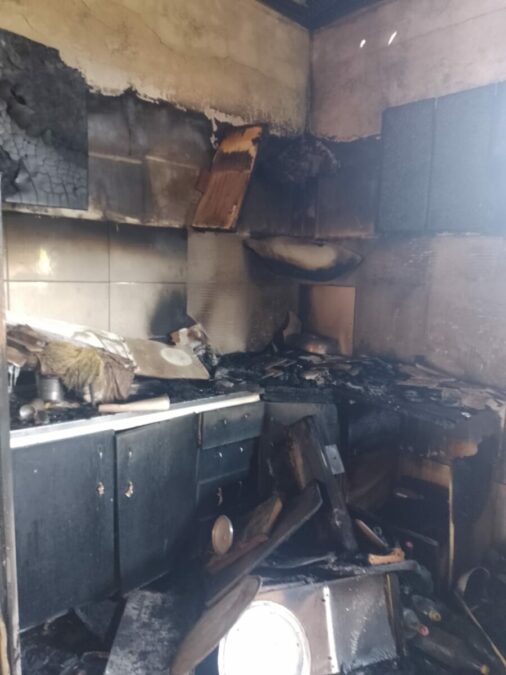 Família de Sena Madureira pede ajuda após incêndio destruir residência