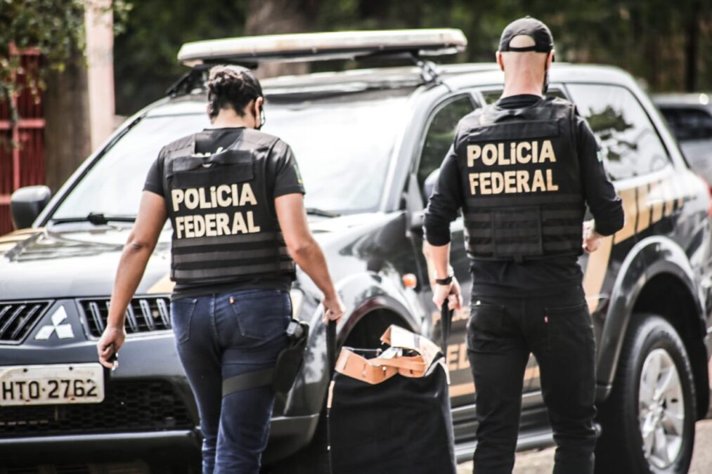Força-Tarefa no Acre: Operação “PALI” combate facção criminosa com mandados de prisão e busca
