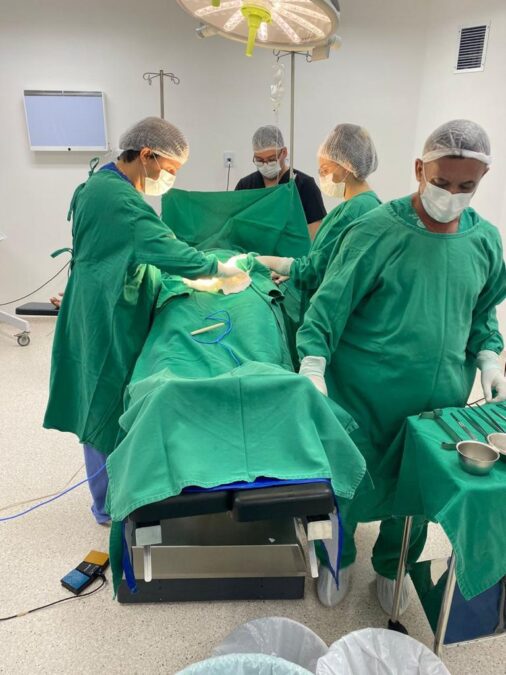 Governo do Estado opera cerca de 100 pacientes neste fim de semana