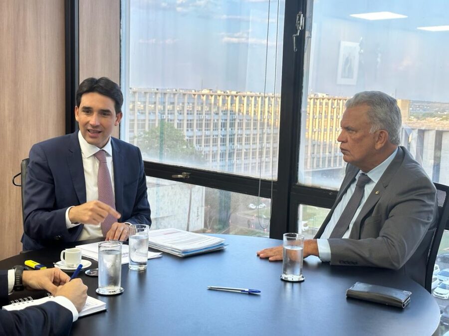 Senador Petecão comemora melhorias na malha aérea do Acre anunciadas pela Latam