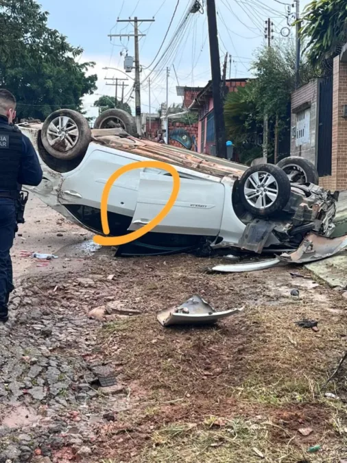 Homem é detido após capotar veículo durante perseguição policial em Rio Branco