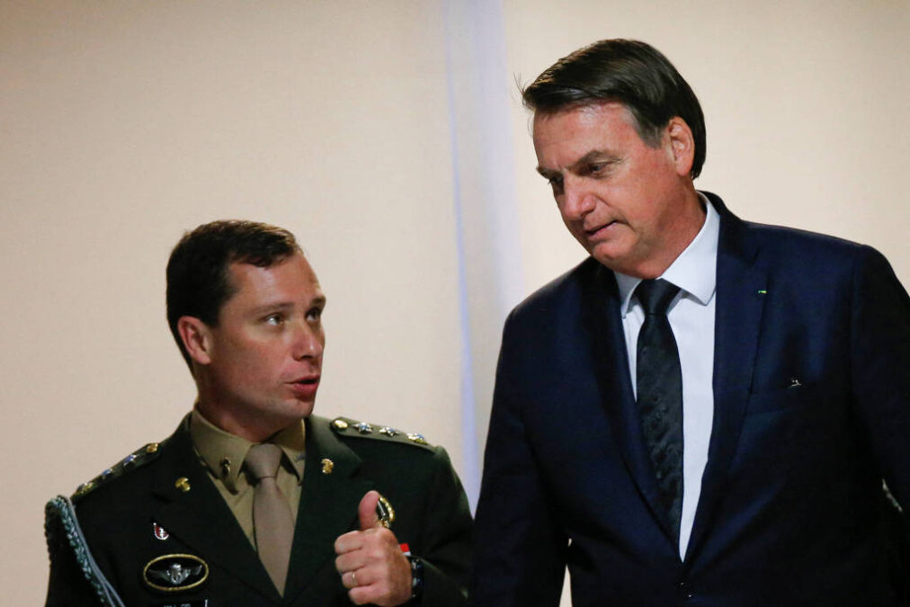 Bolsonaro deu ordem para avaliar valor de Rolex e vender joias, diz Cid em delação